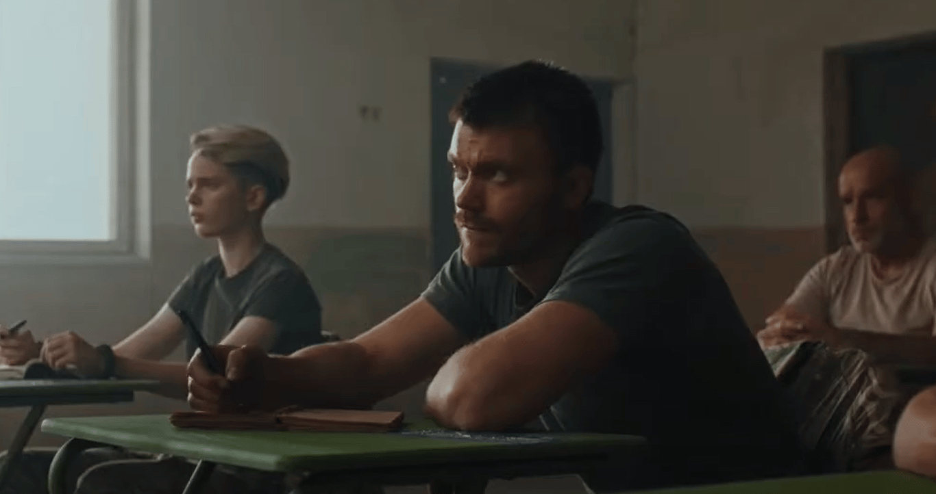 Фильм "Снайпер. Белый ворон"