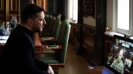 Ситуация на фронте напряженная: Зеленский заслушал доклад Сырского - 290x160