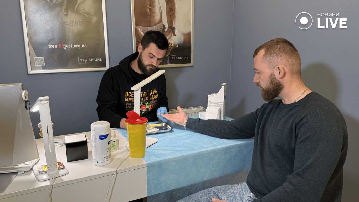 Чоловік проходить тестування 