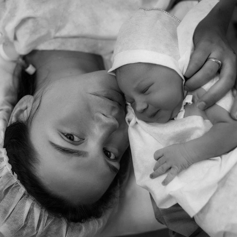 Євген Кот поділився зворушливими кадрами з пологового та показав свою маленьку донечку - фото 4