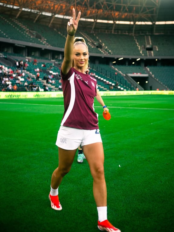 Алиша Леманн