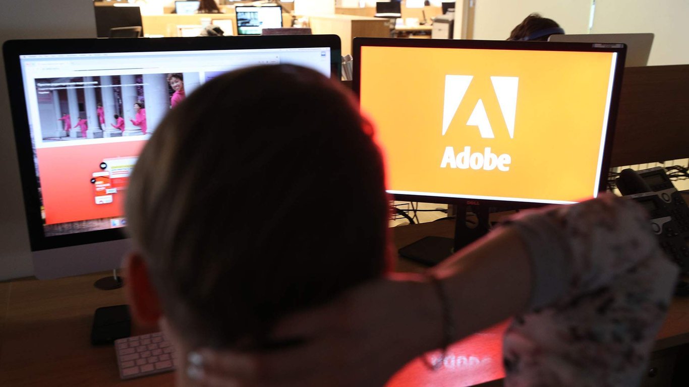 В обхід санкцій: Adobe безкоштовно продовжила ліцензії користувачам з Росії