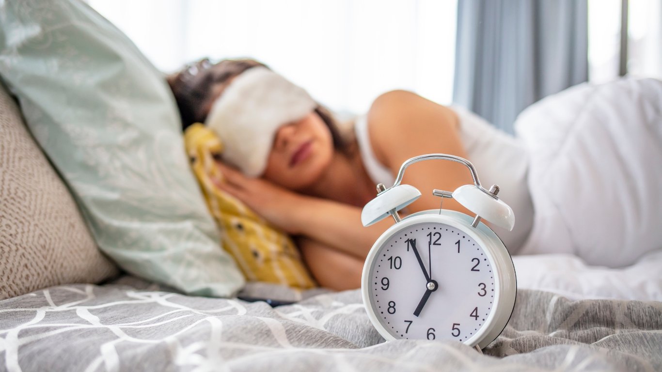 Лікарі розповіли, як покращити сон і припинити безсоння