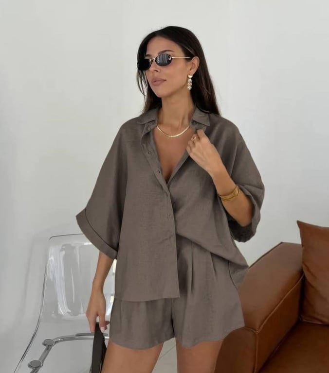 A suit made of lightweight fabric is an ideal purchase for spring.