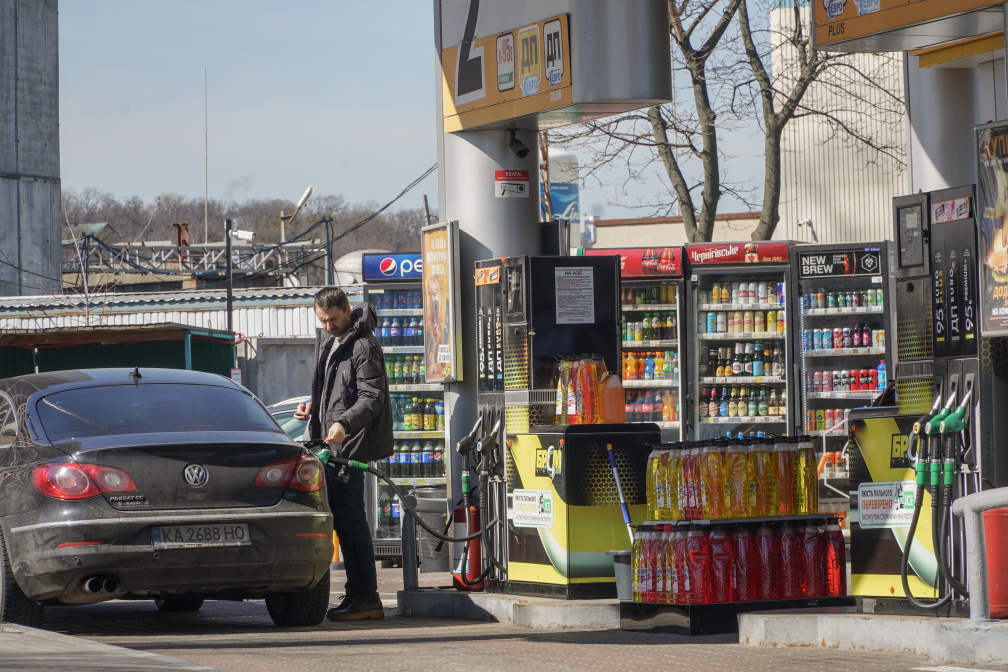 Скільки коштує бензин, газ та дизель 21 червня