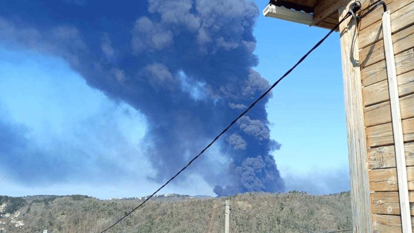 Дроны атаковали Краснодарский край РФ: поврежден НПЗ