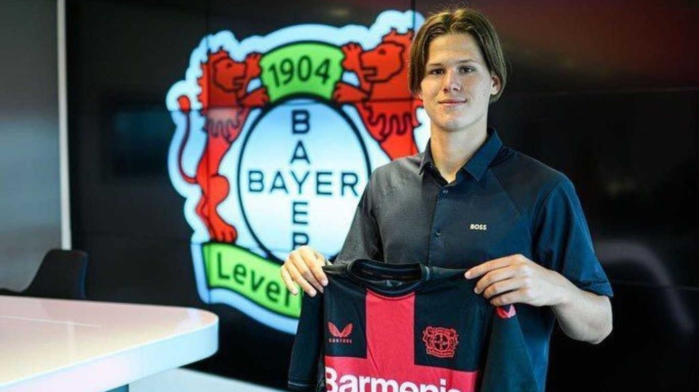 Артем Степанов