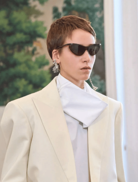 Форма окулярів, що роками тримається в трендах