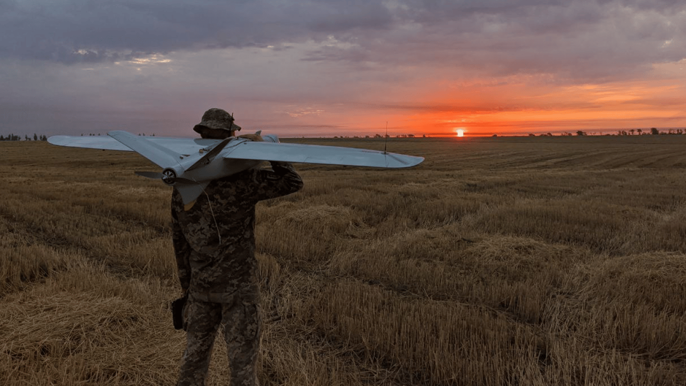 Морський піхотинець Хуан Альберто Лейва Гарсія на заході сонця 