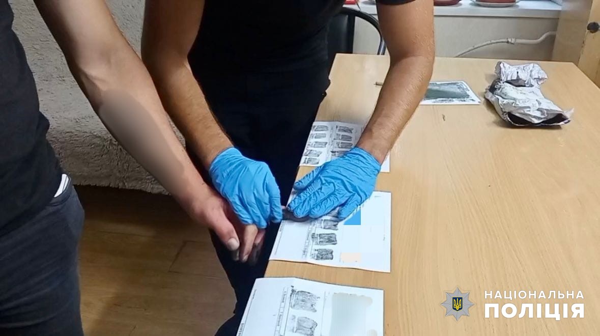 Побив знайомого через плітки — 18-річного одесита - фото 1