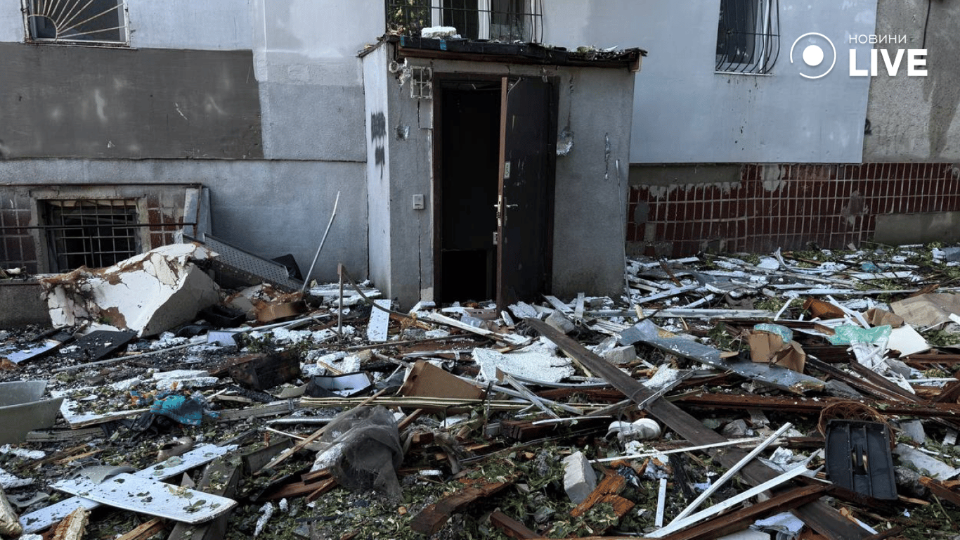 Дрон влучив у будинок в Одесі — фото наслідків атаки на ранок - фото 3