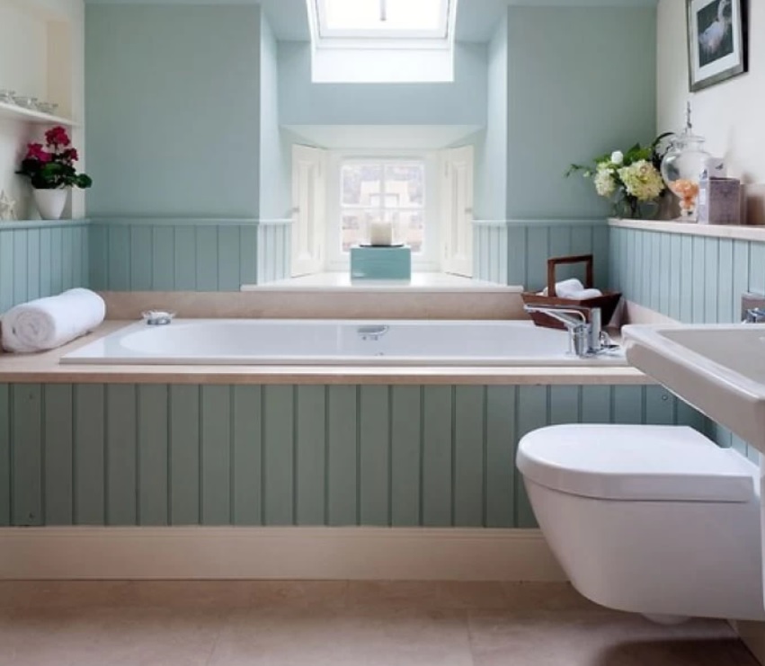 Вікно в туалеті у будинку — навіщо потрібно та чи варто робити - фото 2