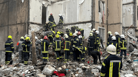 Нічна атака на  об'єкти інфраструктури в Одесі — є постраждалі та руйнування - 285x160