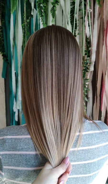 Як виглядати молодше — найкращі кольори волосся для жінок 50+ - фото 3