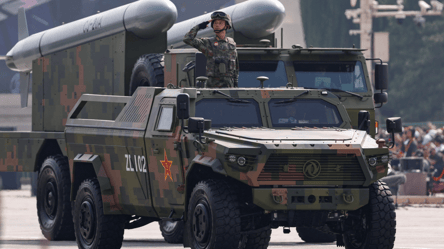 Дипломат США звинуватив Китай у викраденні розробок техніки - 285x160