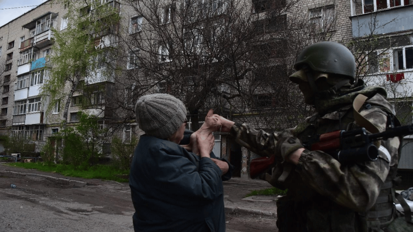 Українці масово залишаються без квартир в окупації — що вигадали росіяни