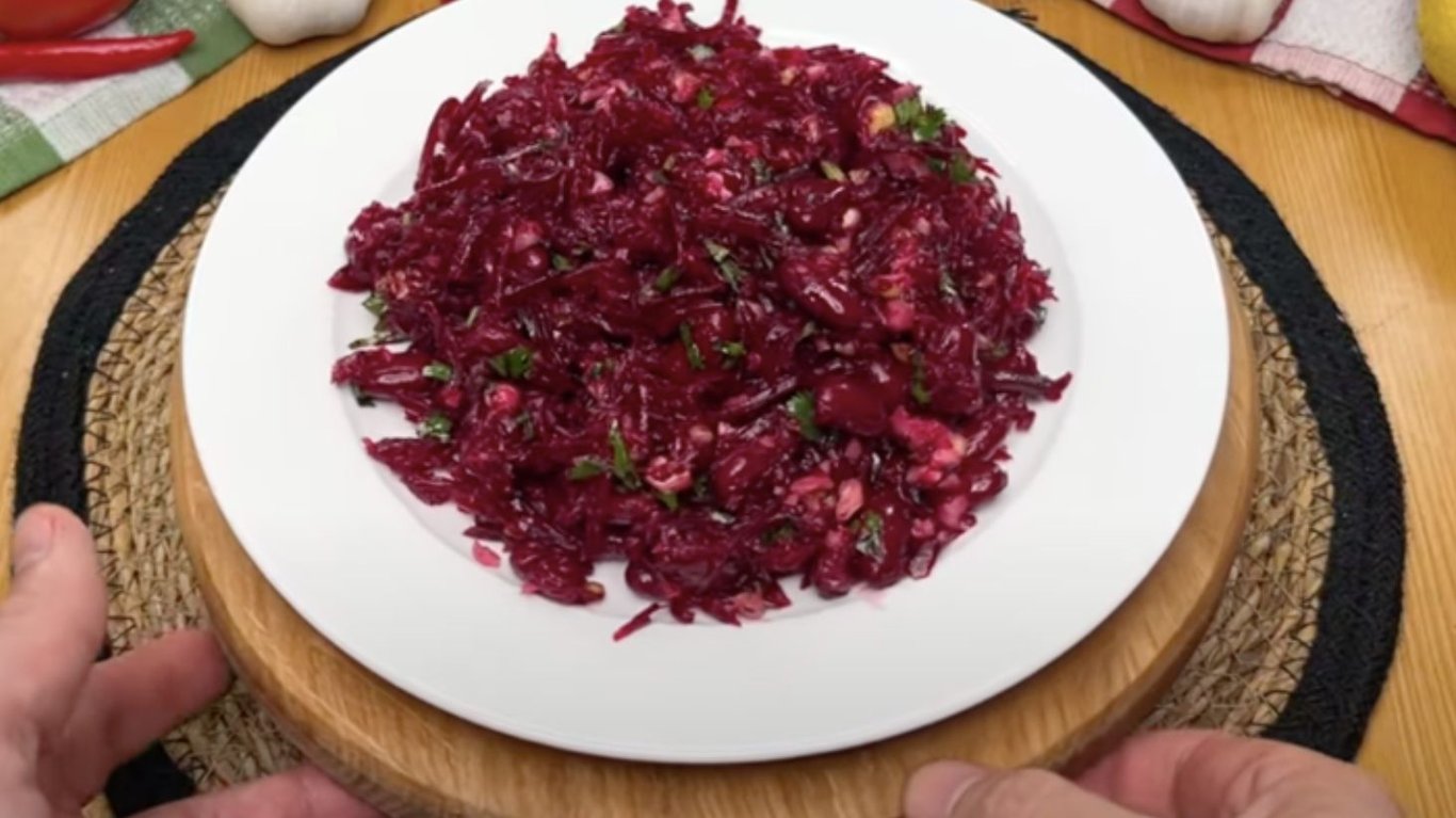 красная фасоль, свекла и орехи