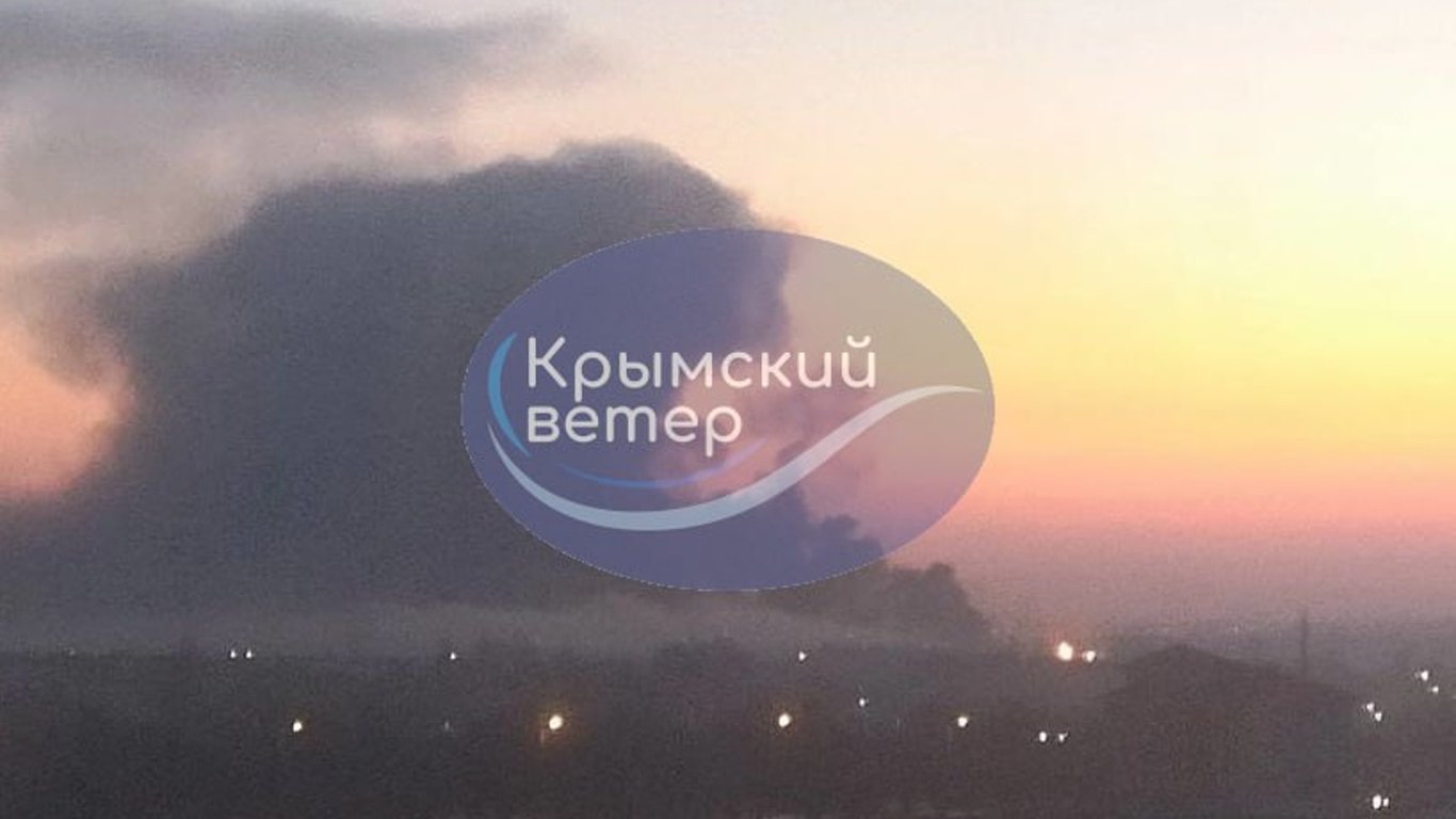 Взрывы раздались в Крыму ночью 24 марта - горящий