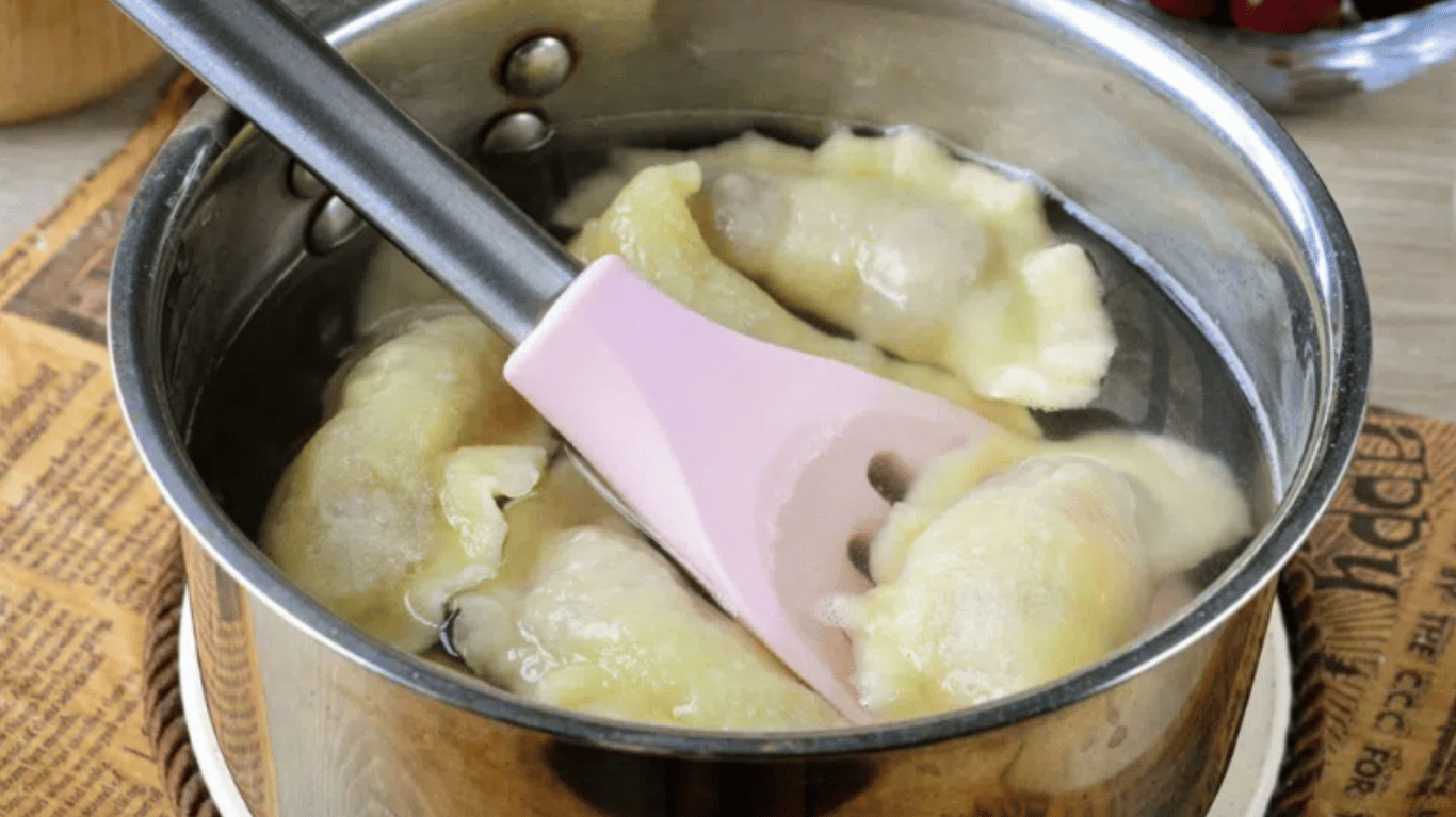 швидкий рецепт вареники з вишнею на тонкому тісті