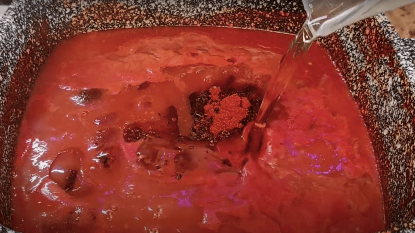 соус з помідорами та базиліком на зиму