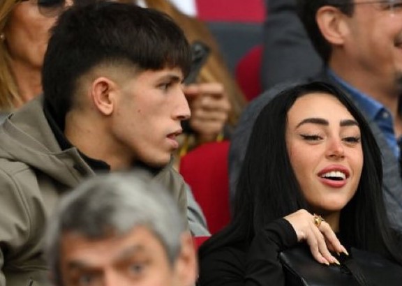 Демвушка Ямала с другим парнем