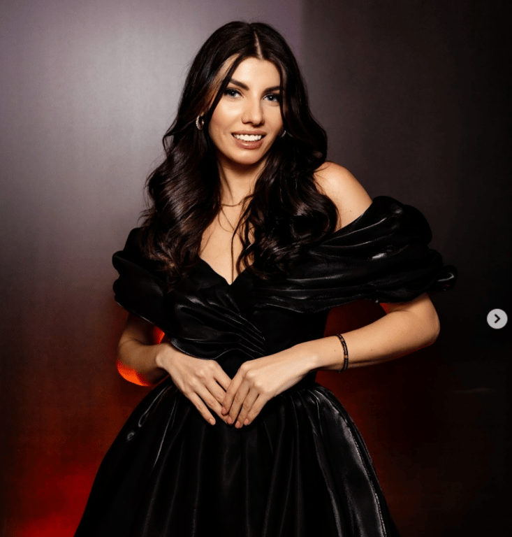 Ліка Леонова