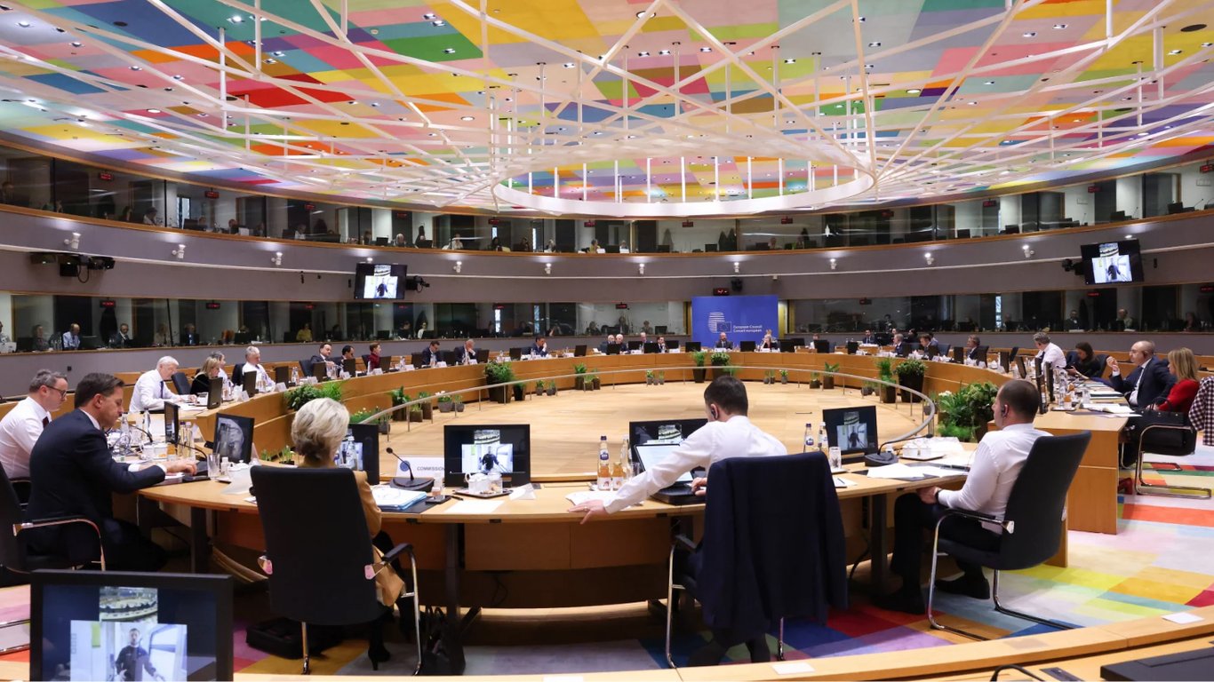 Совет ЕС продлил режим беспошлинной торговли с Украиной