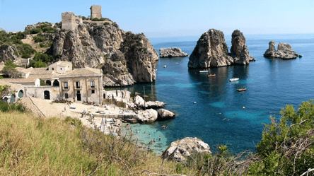 Лучшие острова Италии — пейзажи, которые невозможно забыть (фото) - 285x160