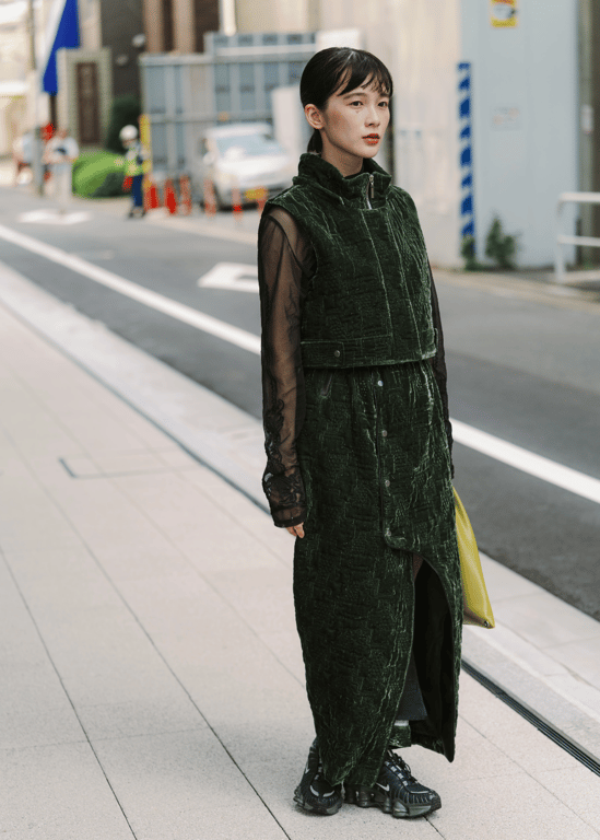 Black sneakers that will be relevant all year round