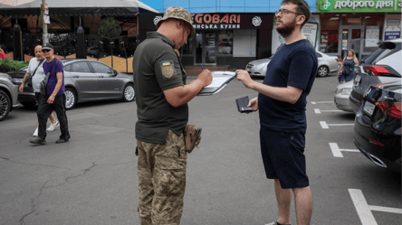 Что ждет граждан, не явившихся в ТЦК за повесткой, — объяснение юристов - 290x166