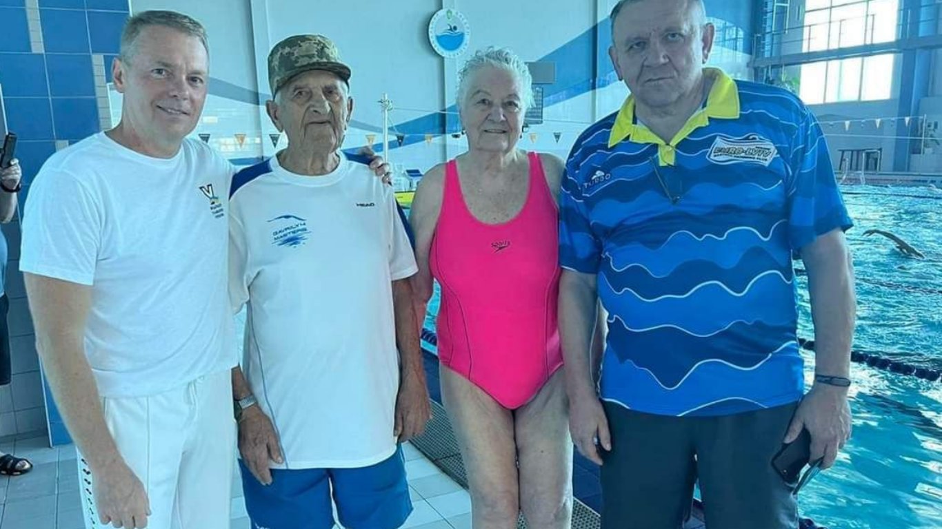 Пловец в 100 лет: житель Николаевщины установил рекорды Мира