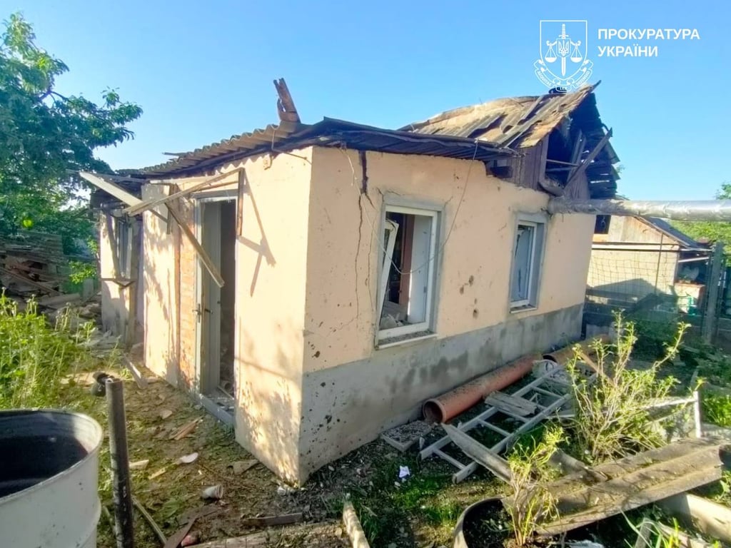 Пошкоджена будівля унаслідок атаки дроном
