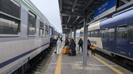 В Україні зміниться рух поїздів — в УЗ назвали дату і причину - 285x160