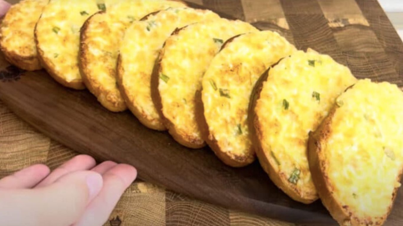 гарячі смачні бутерброди на сніданок 