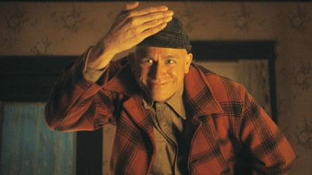 "Monster: The Ed Gein Story" tops Netflix despite backlash - 285x160