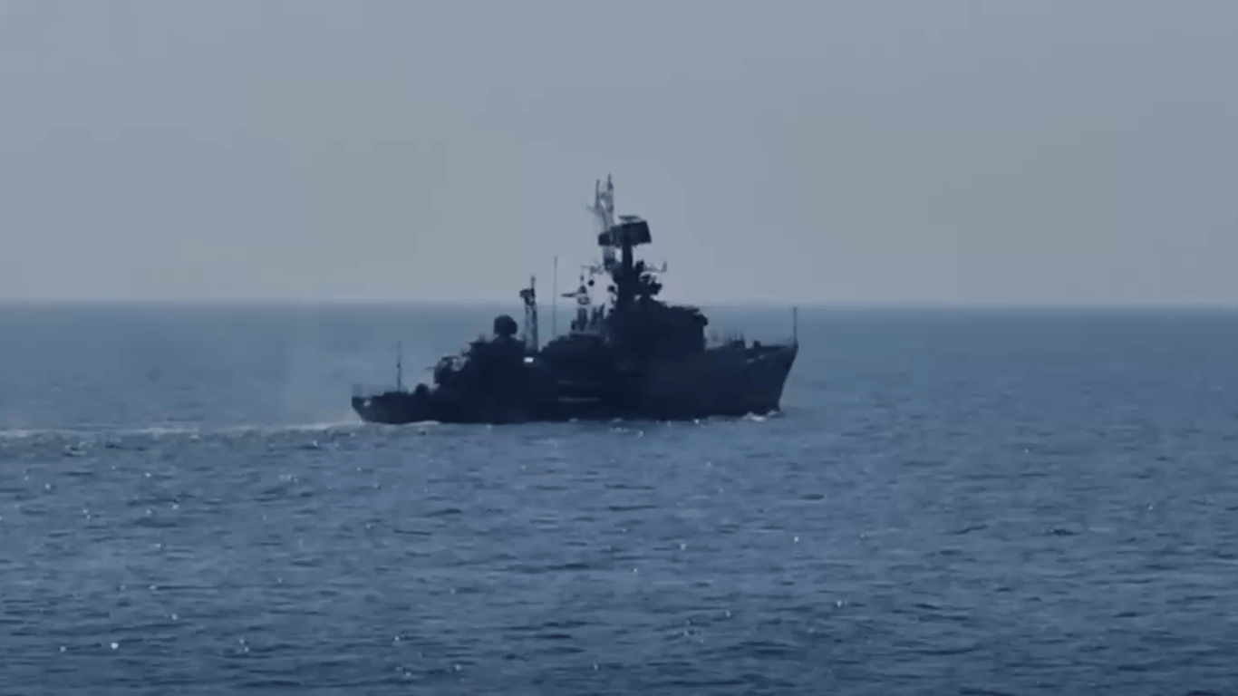 В Черном море зафиксирован ракетоноситель снаряженный "Калибрами"