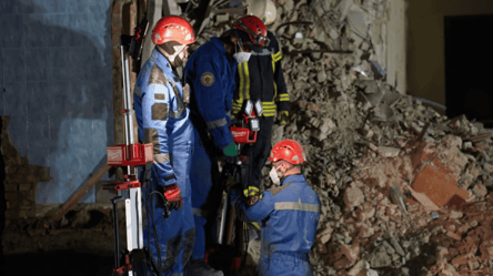 Пожары, повреждения и жертвы — последствия удара РФ по Киеву - 285x160