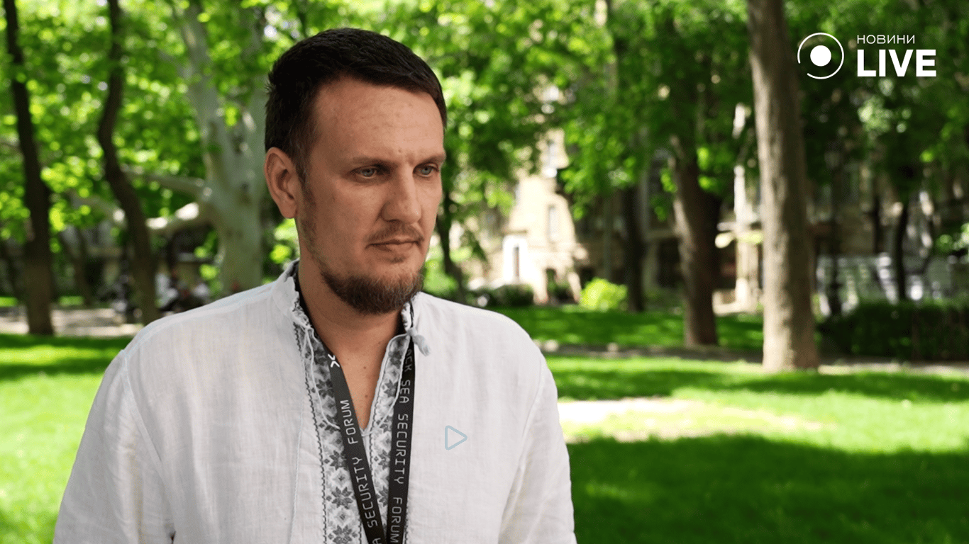 голова спільноти колишніх цивільних полонених "Бранці Херсона" Роман Баклажов. 