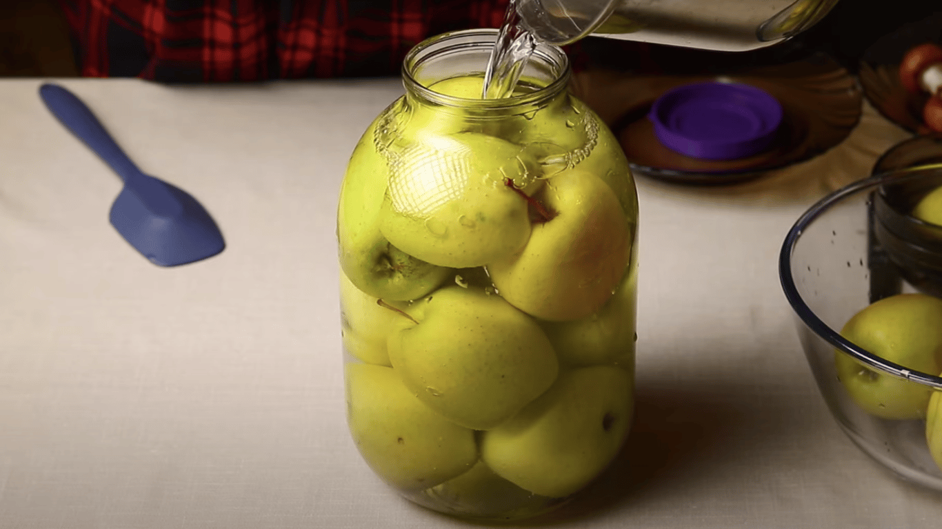 квашені яблука