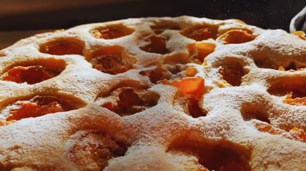 Ідеальний рецепт абрикосового пирога, який тане в роті — готується нашвидкоруч - 290x166