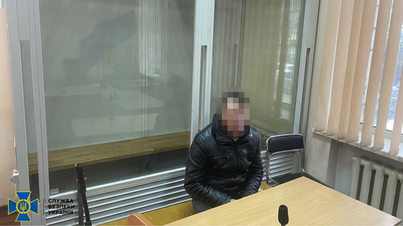 СБУ затримала чоловіка, який наводив російські ракети на торгові центри Дніпропетровщини