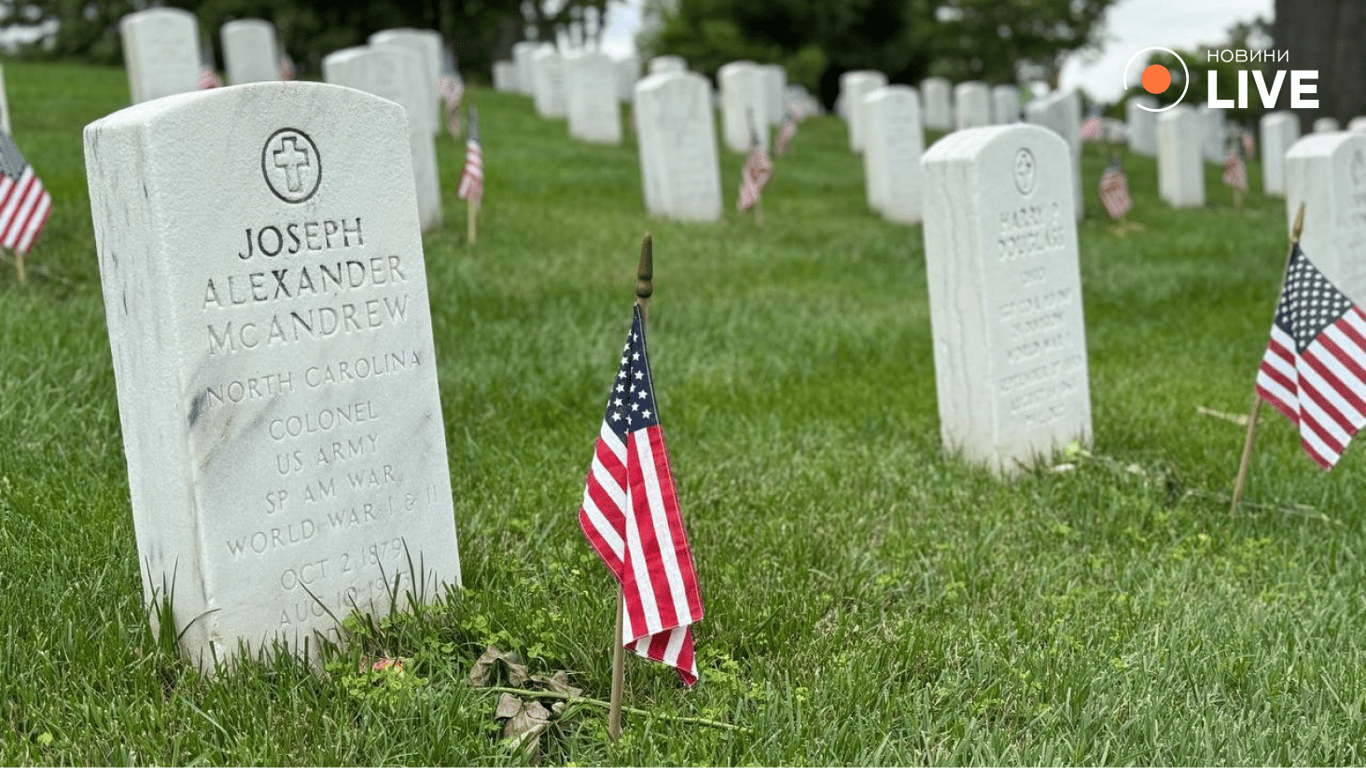 Військове кладовище у США. Фото: Новини.LIVE