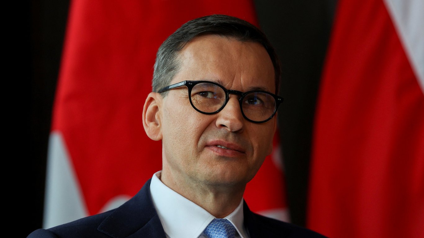 Польща хоче, аби ЄС припинив транспортний безвіз з Україною