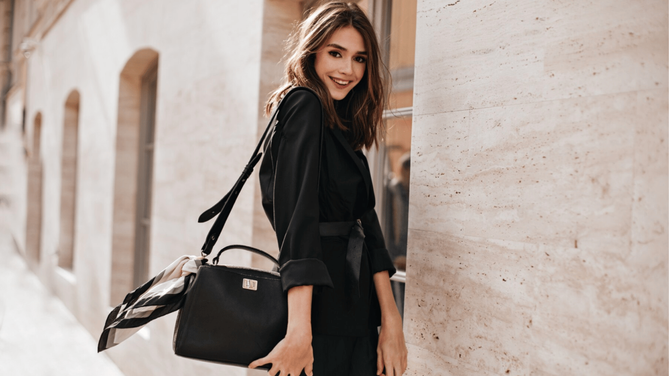 Will hold everything you need — Trendy large bag for Spring 2025 - 250x140