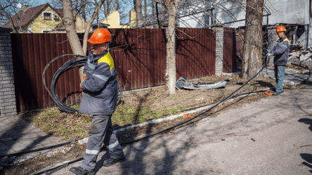 Понад 100 населених пунктів без світла: наслідки негоди на Київщині - 304x171