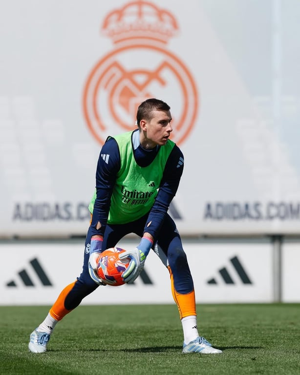 Андрей Лунин