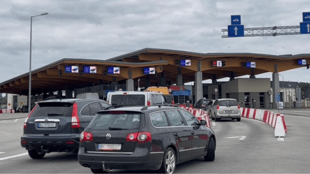 Проїзд до Молдови утруднений — траса Одеса-Рені в заторах - 290x166