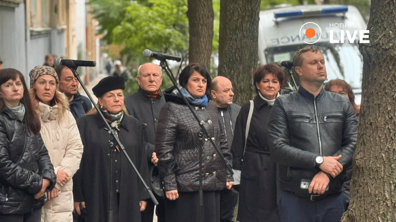 Відкриття меморіальної таблиці Андрію Парубію