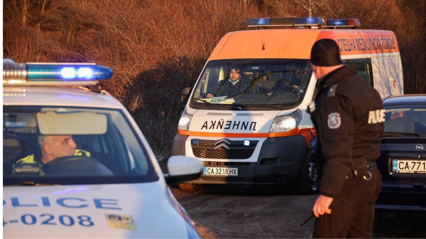 В Болгарии обнаружили брошенный грузовик с 18 мертвыми мигрантами