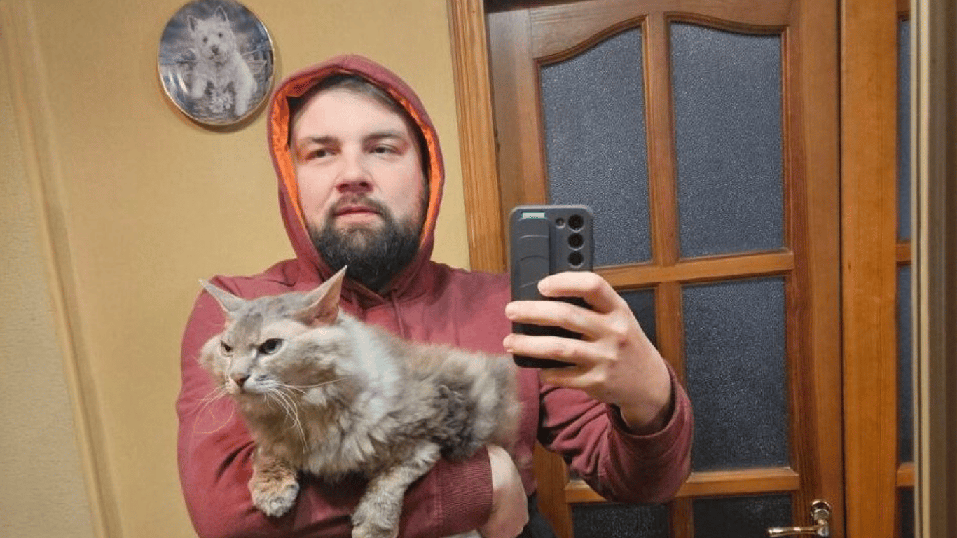 У Харкові знайшли кота, який загубився після ракетних ударів РФ